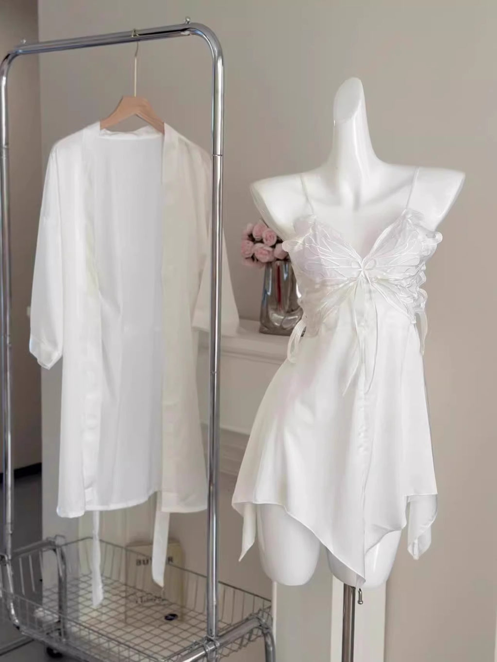 Sexy Women's Summer Camisole Sleepwear, New Ice Silk Two-Piece Set with Chest Pads, Backless, High-End Nightgown
