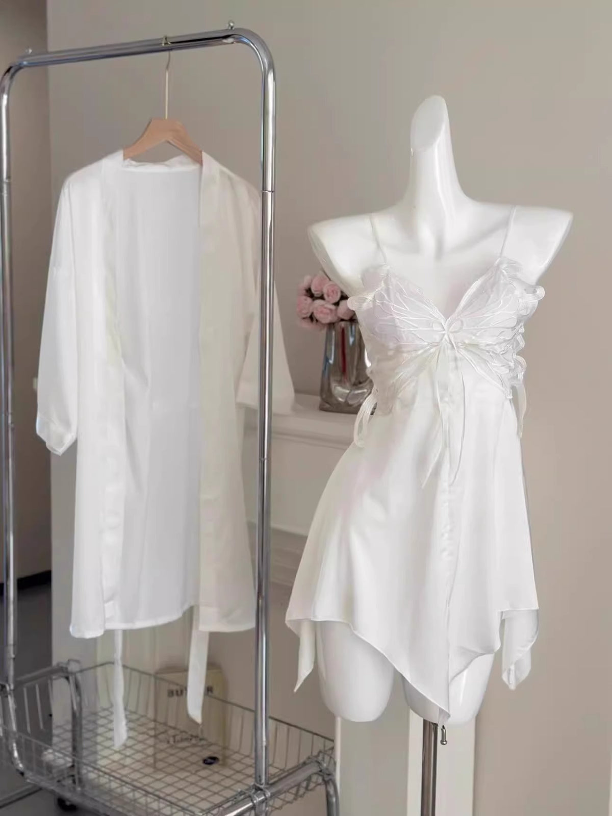 Sexy Women's Summer Camisole Sleepwear, New Ice Silk Two-Piece Set with Chest Pads, Backless, High-End Nightgown