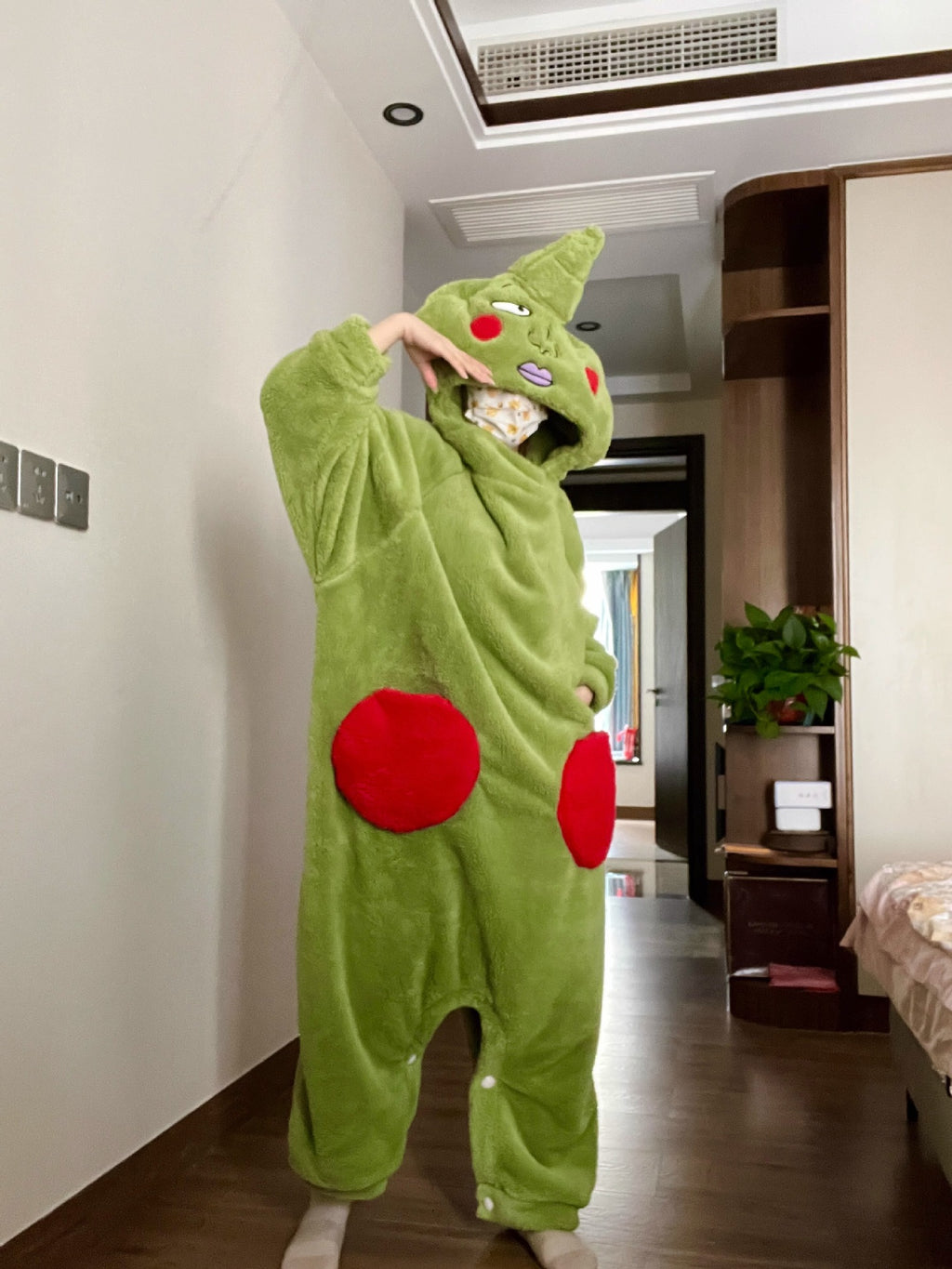 Lingneng 100% Dimple Pajamas, Winter Flannel One-Piece Pajamas, Home Clothes for Men and Women, Can Be Worn Outside