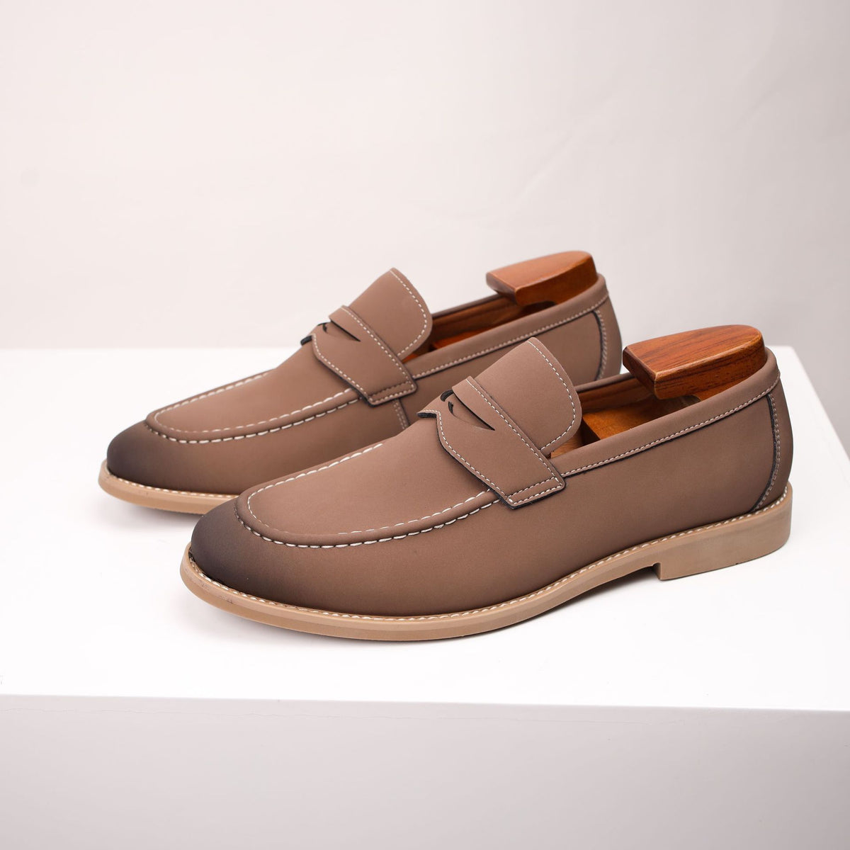 Light-colored Loafers Men's Casual Leather Shoes Men's British-style Business Genuine Leather Shoes Anti-velvet Fashion Cross-border plus size