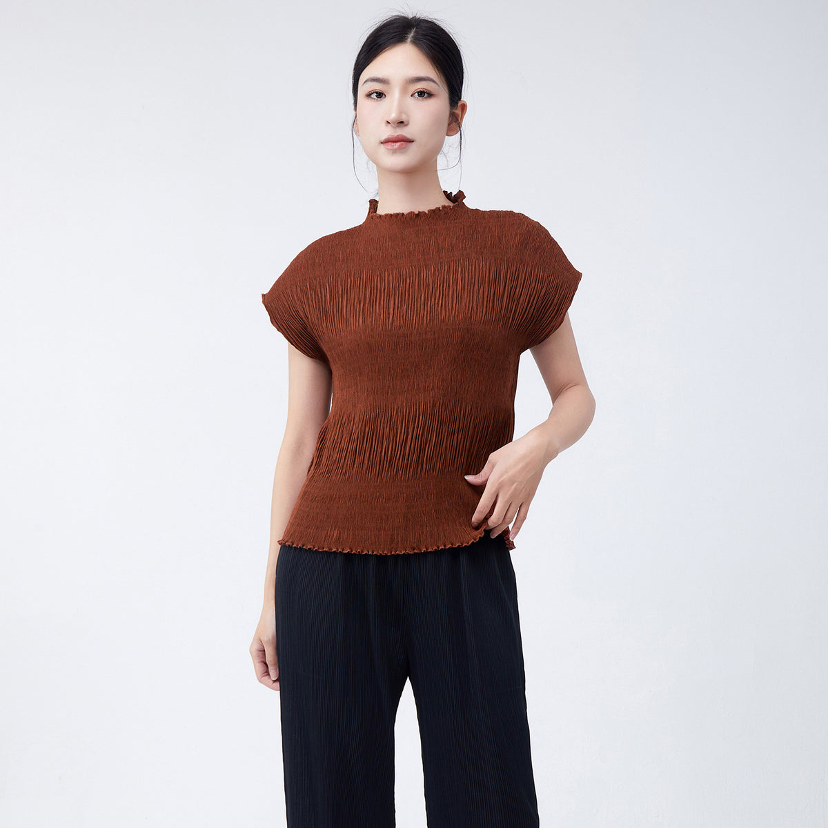 Miyake Short-Sleeve T-Shirt for Women, New Summer Style, Loose Fit, Solid Color, Simple and Elegant, Versatile Pullover Top, Stylish