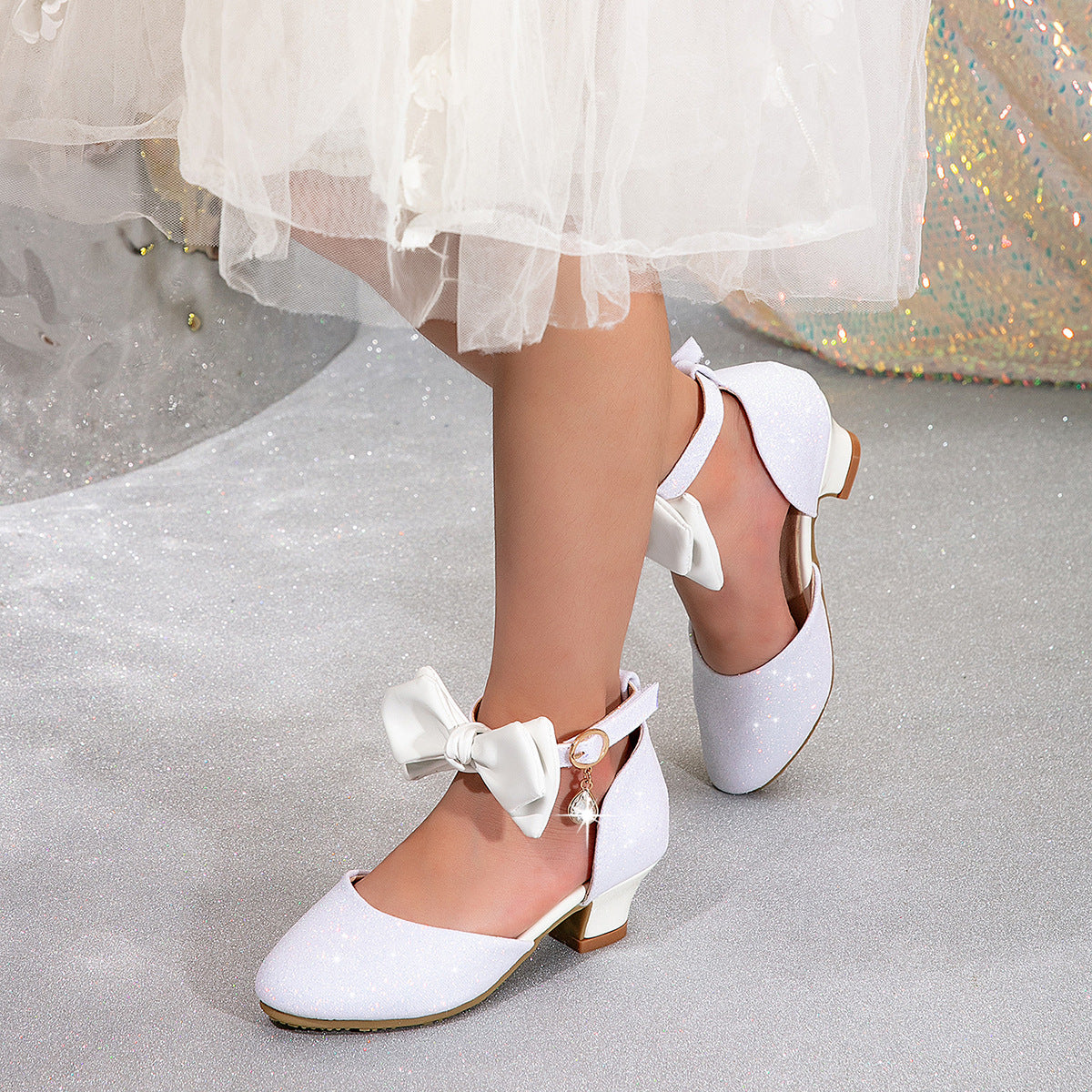 Cross-border new girls princess shoes little girls hollow bow sandals children dance performance dress high heels