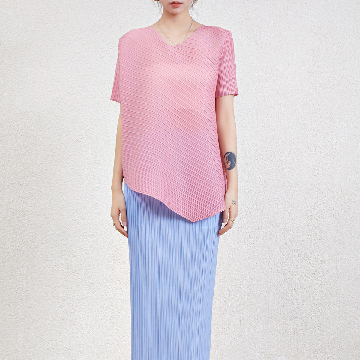 Miyake Thin Pure Color Women's T-Shirt Summer New Versatile Casual Slightly See-Through Asymmetrical Pullover Short-Sleeved Top for Women