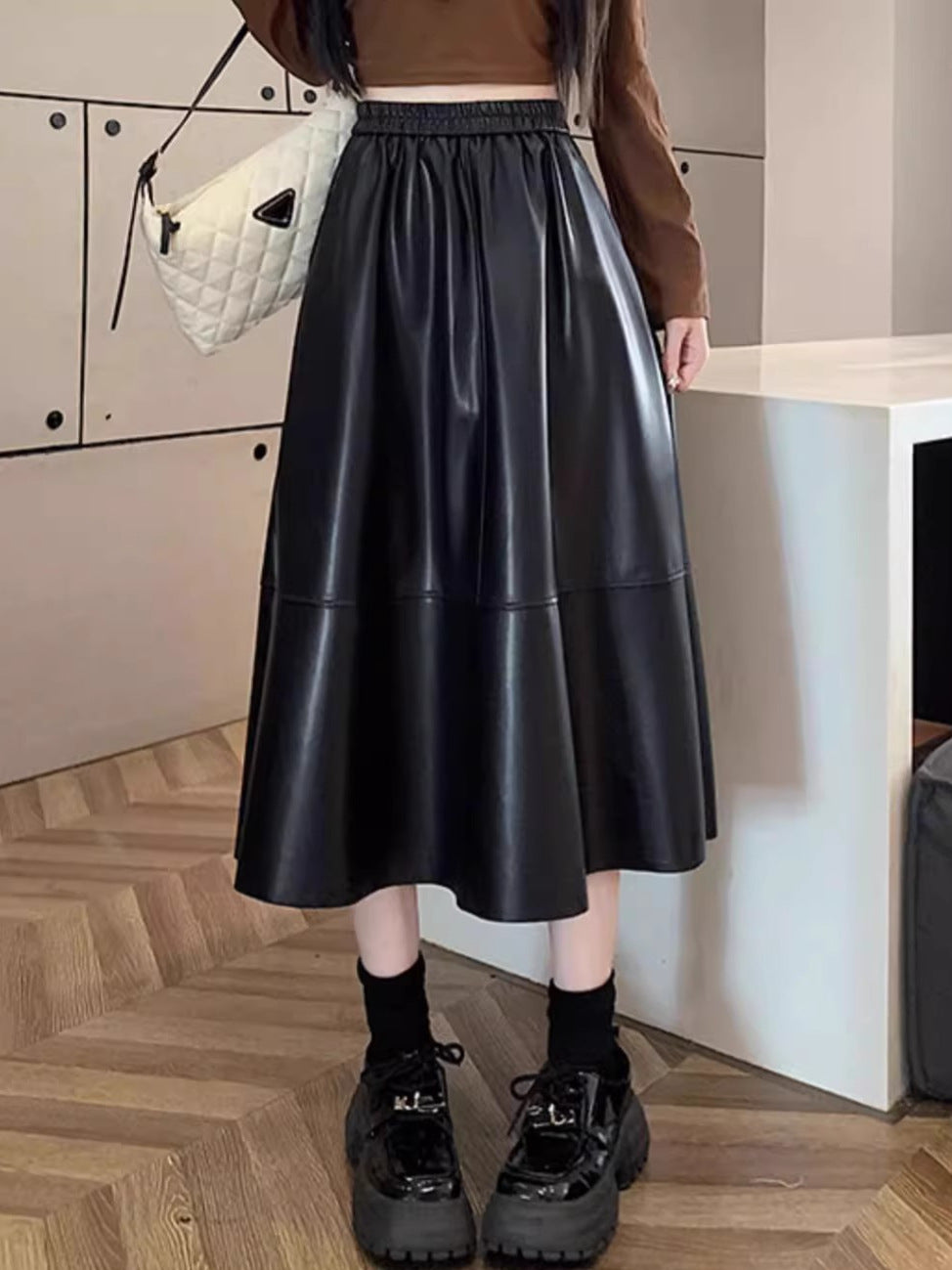 Black Leather Skirt, Long Style, for Petite Women, Autumn 2025 New High-Waisted A-Line Skirt, Pu Leather Skirt