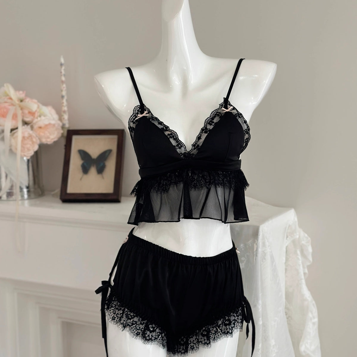Sexy Pajamas for Women, Ice Silk 2025 Summer New Style, Sweet with Breast Pads, Suspenders, Shorts, Home Clothes Set, Pure Lust Style