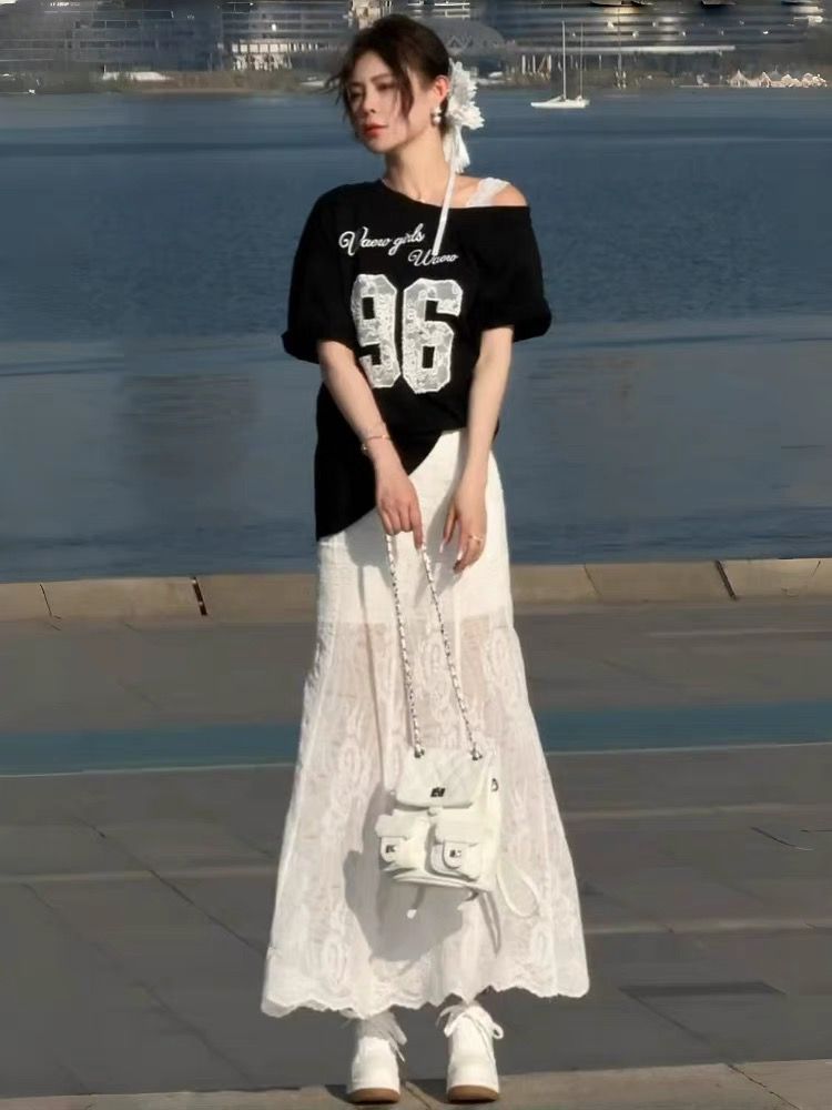Summer beautiful wear suit 2025 ~ new Korean fashion lace shoulder T-shirt fishtail skirt two-piece set