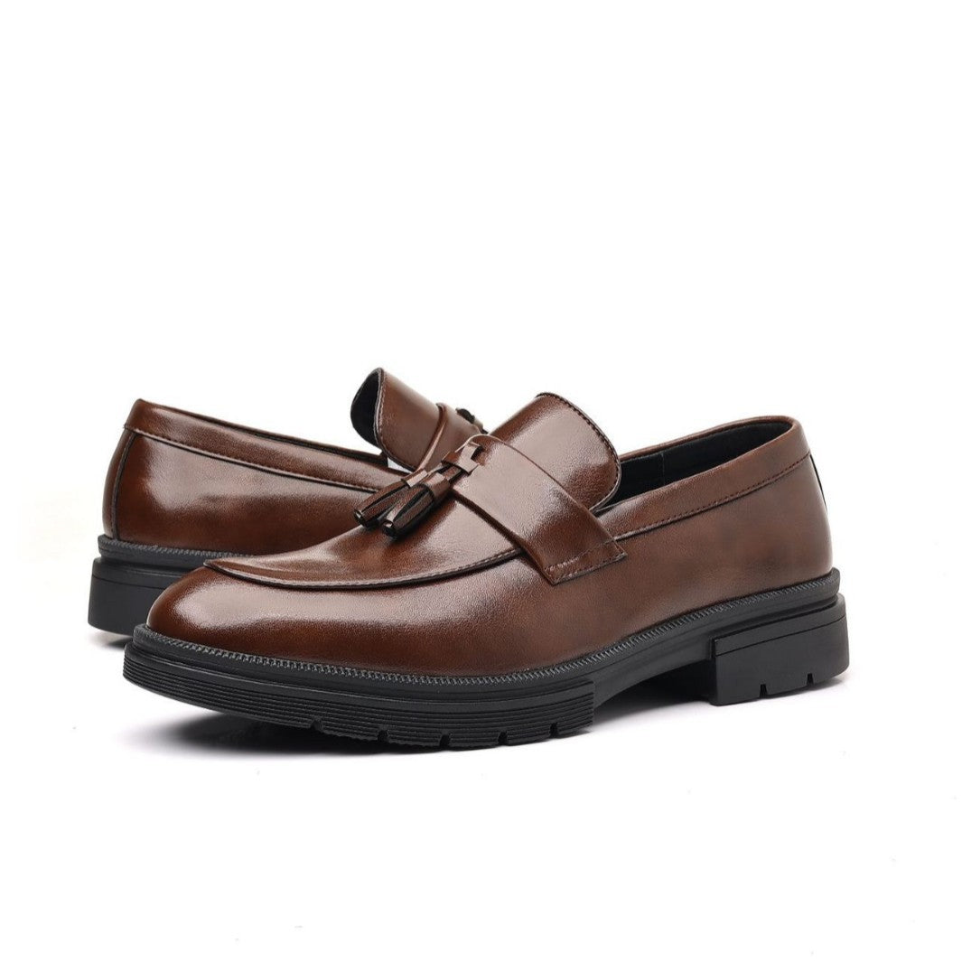 New Brogue Business Casual Leather Shoes Men's Plaid Breathable Tassel Slip-On Loafers Men's Series