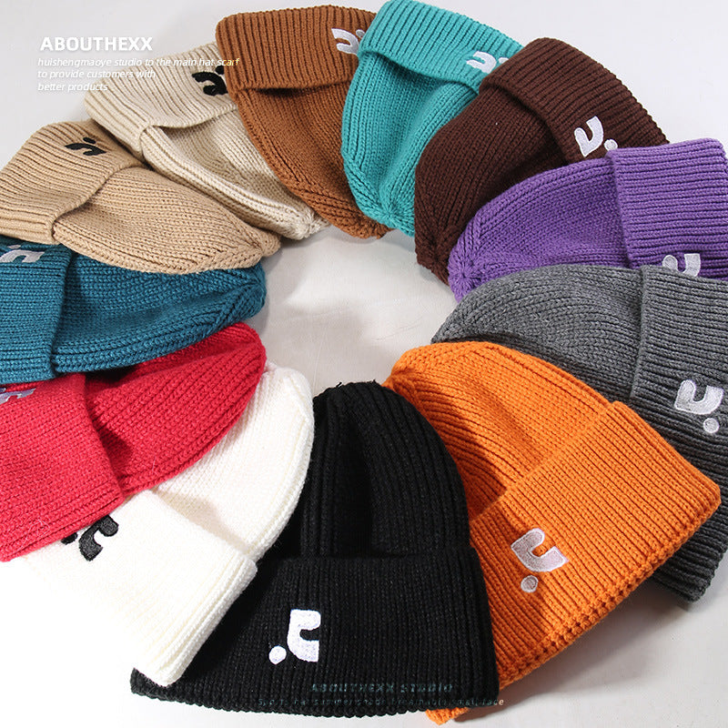 Autumn and Winter Warm Hats for Female Celebrities, Same Style Letter Knitted Hats for Students and Couples, Pullover Cold Hats, Wholesale Woolen Hats for Men