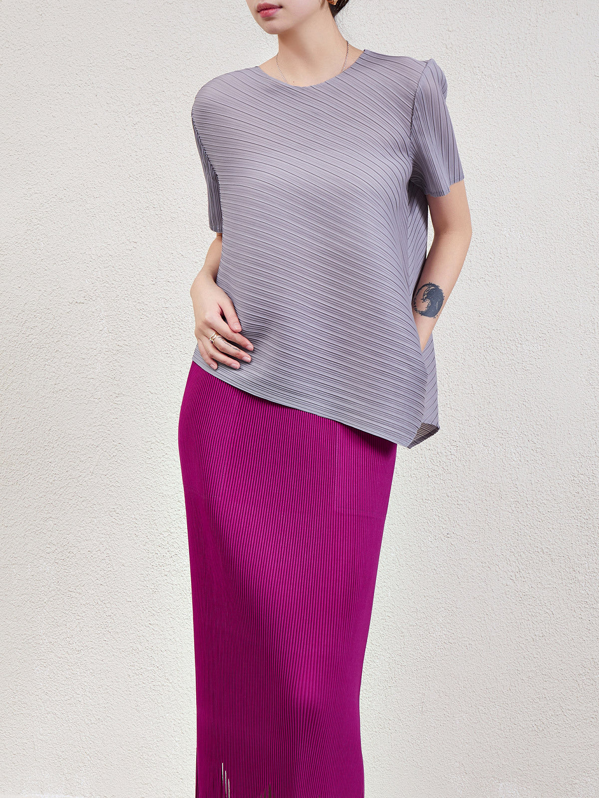 Miyake Thin Pure Color Women's T-Shirt Summer New Versatile Casual Slightly See-Through Asymmetrical Pullover Short-Sleeved Top for Women
