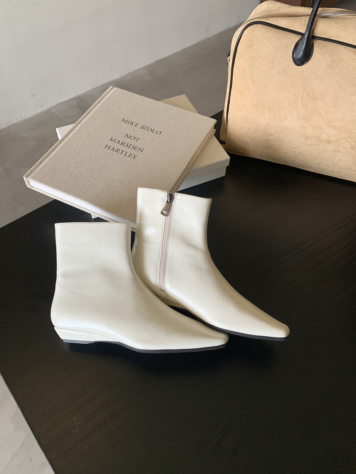 Soft-Soled Elegant Low-Heeled Slim Boots for Women 2025 Autumn and Winter New Fashion Versatile Side Zipper Short Boots for Women Fashion Trend
