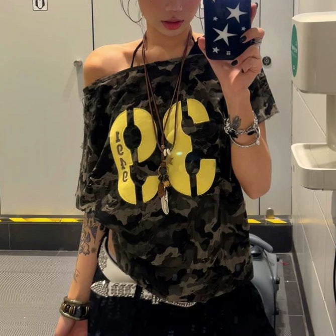 Short-Sleeved Off-Shoulder T-Shirt for Women, American Style 2026 Retro Camouflage Design, Trendy Loose Fit, Versatile and Slimming, Popular on Instagram