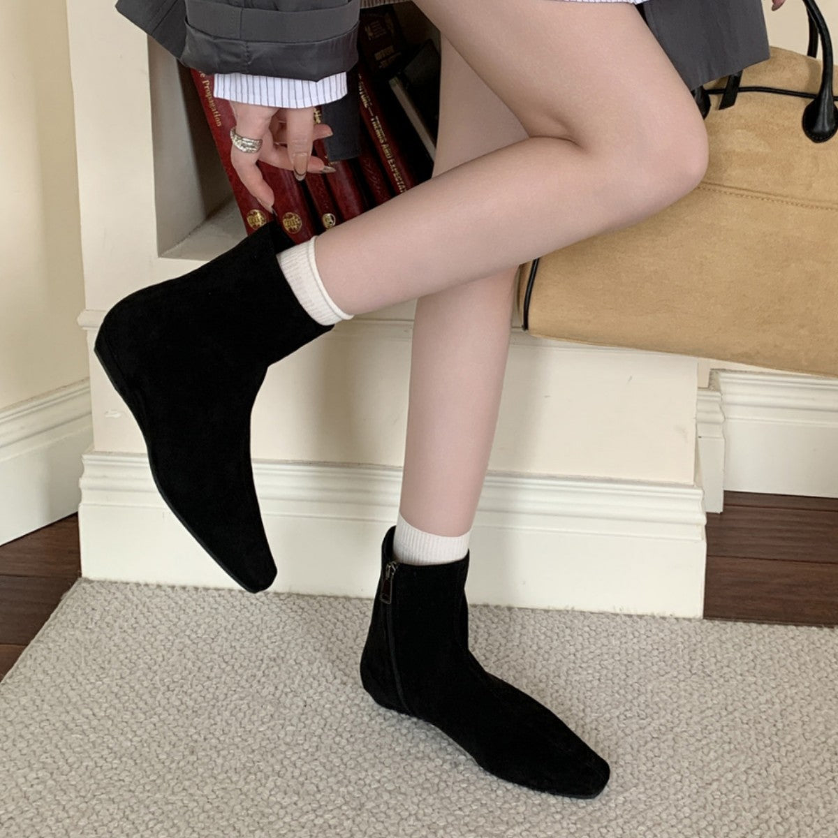 Casual Wedge-Heeled Square-Toe Short Boots for Women, Flats-Soled Autumn and Winter New Styles with Skirts, Short Boots, Versatile Side Zipper Fashion Boots