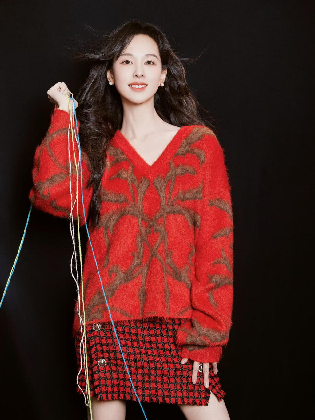 Chen Du Ling Ning Yizhuo's Red V-neck Sweater Women's Autumn and Winter Lazy Soft Waxy Mahair Knitted Upper