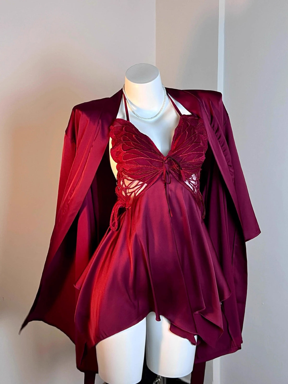 Sexy Women's Summer Camisole Sleepwear, New Ice Silk Two-Piece Set with Chest Pads, Backless, High-End Nightgown