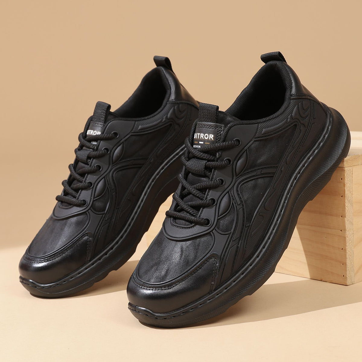 Winter Men's Shoes New Thick-Soled Sports Casual Leather Shoes Lace-Up Men's Casual Shoes Versatile Fleece-Lined Warm Shoes for Men