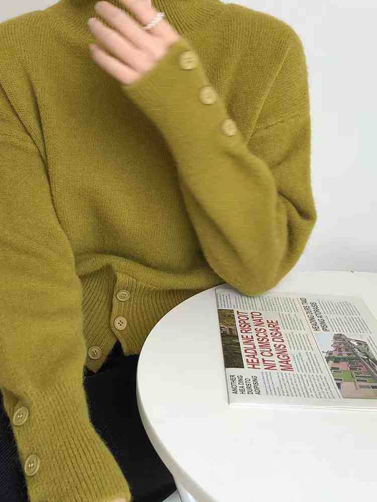 Autumn and Winter New High-End High-Neck Pullover Sweater for Women with Niche and Unique Design Knitted Sweater Tops