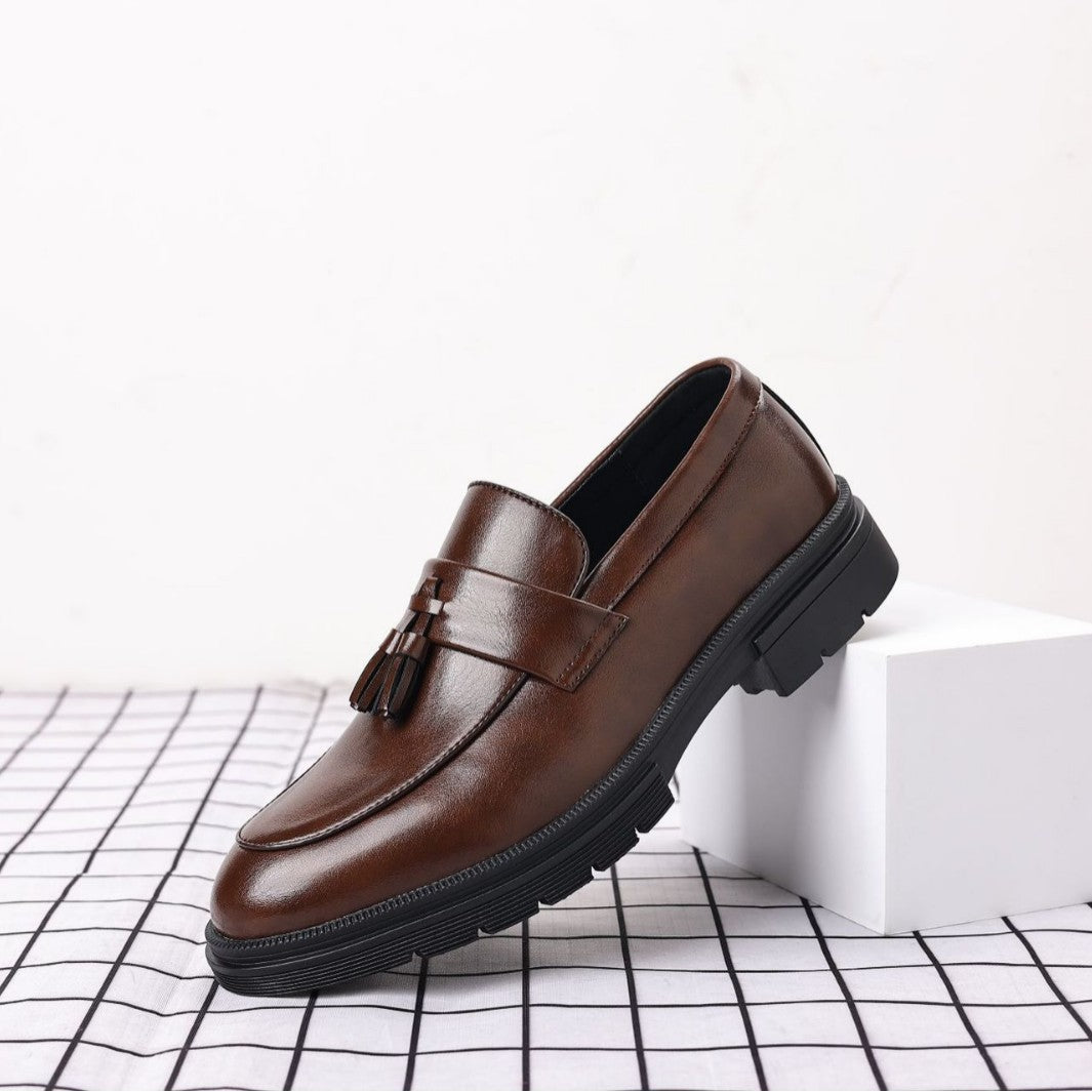 New Brogue Business Casual Leather Shoes Men's Plaid Breathable Tassel Slip-On Loafers Men's Series