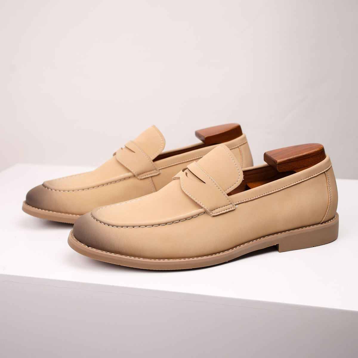 Light-colored Loafers Men's Casual Leather Shoes Men's British-style Business Genuine Leather Shoes Anti-velvet Fashion Cross-border plus size
