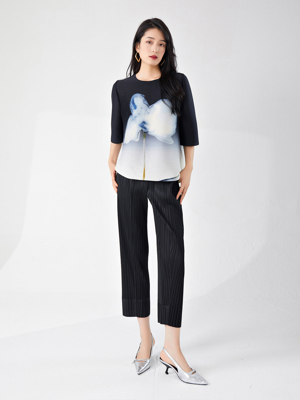 Miyake-Style Round-Neck Long-Sleeve Top for Women, Loose-Fitting Printed Five-Quarter Sleeve High-End Gradient Pullover, Commuter Pleated T-Shirt
