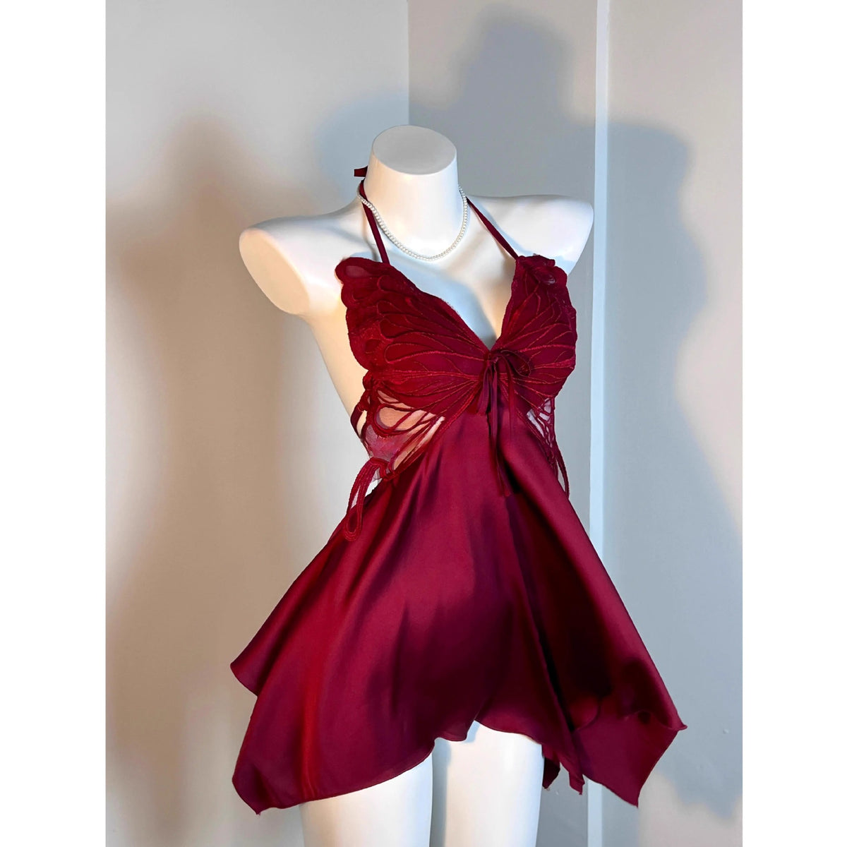 Sexy Women's Summer Camisole Sleepwear, New Ice Silk Two-Piece Set with Chest Pads, Backless, High-End Nightgown