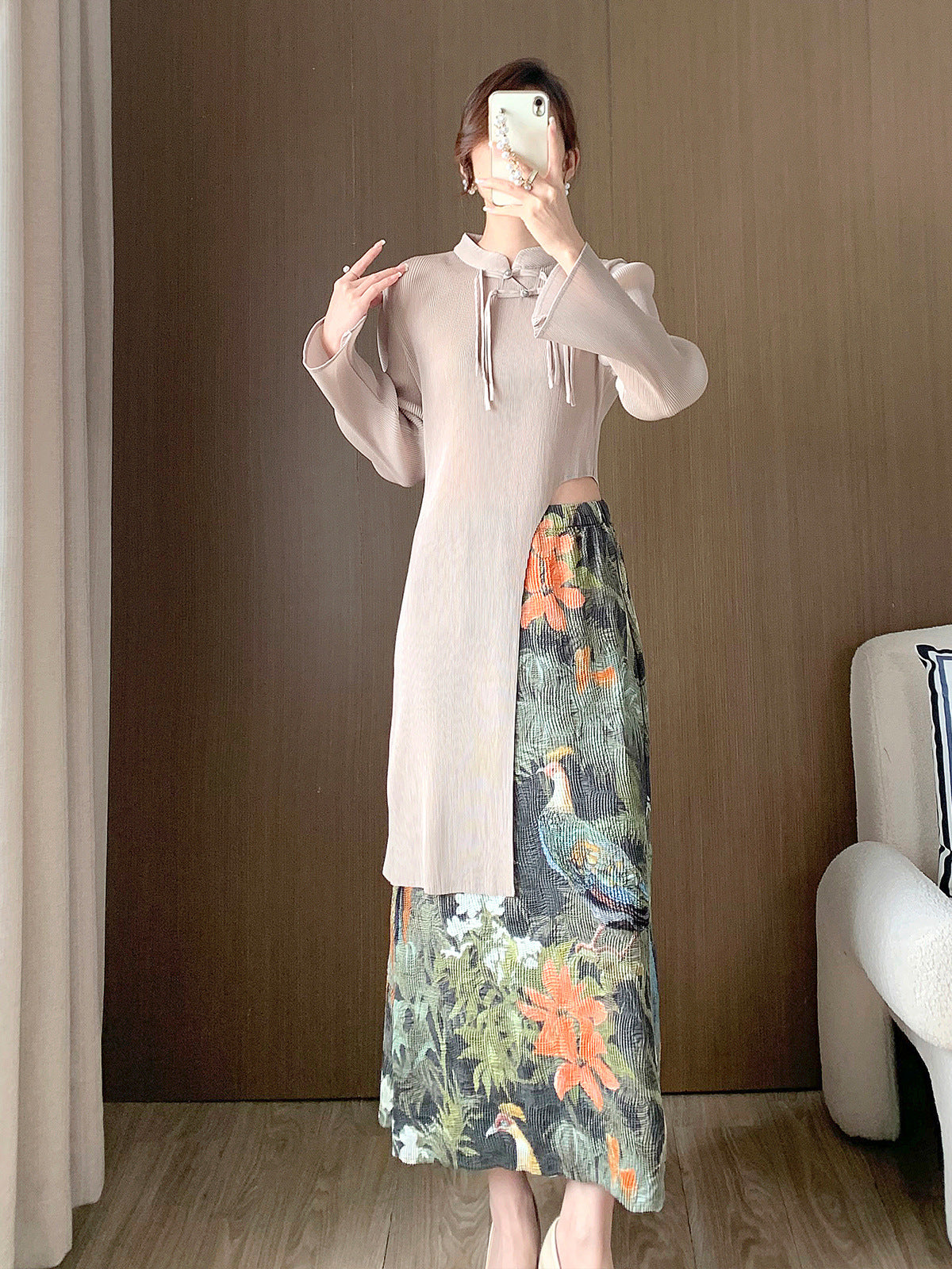 New Chinoiserie Tops for Women, Retro National Style Women's Clothing, Spring New Asymmetrical Pleated T-Shirts, Women's T-Shirts, Long-Sleeved Shirts