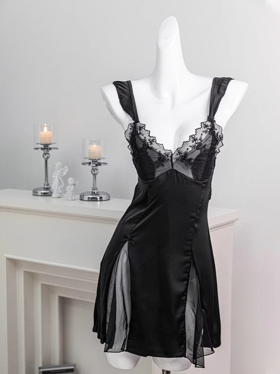 Sexy Women's Nightgown with Straps and Chest Pads, New Lace Summer Ice Silk Nightdress, Home Wear Set with a High-End Feel
