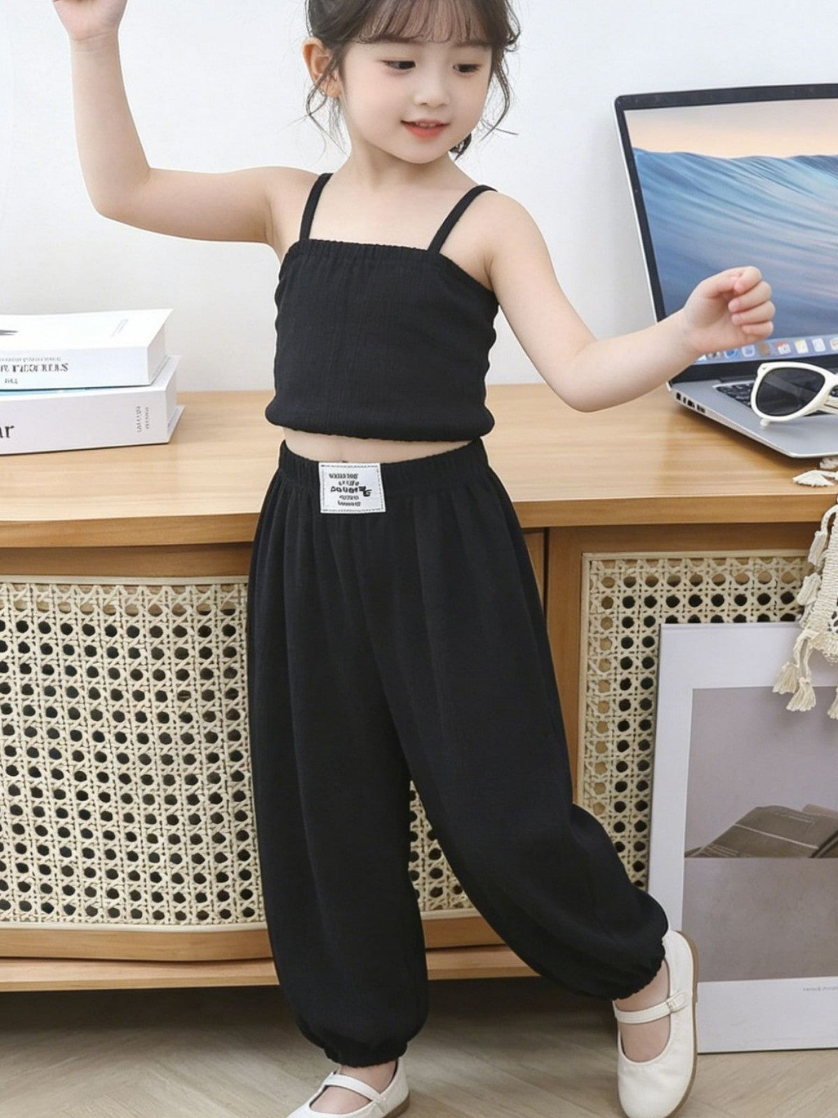 Children's Ice Silk Quick-drying Anti-mosquito Pants Girls Ultra-thin Air Conditioning Lantern Pants Summer Beach Pants Boys Black and White Paid Trousers