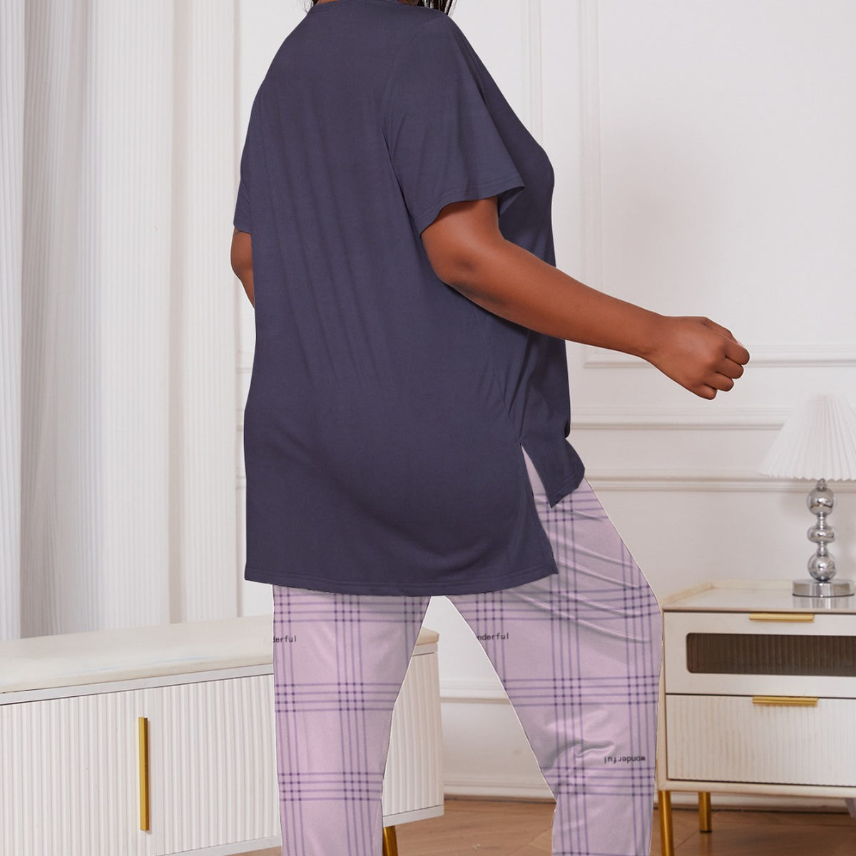 Cross-border plus size Pajamas Women's Spring and Summer Wearing English Printed Short-sleeved Plaid Cropped Pants Pajamas Two-piece Set