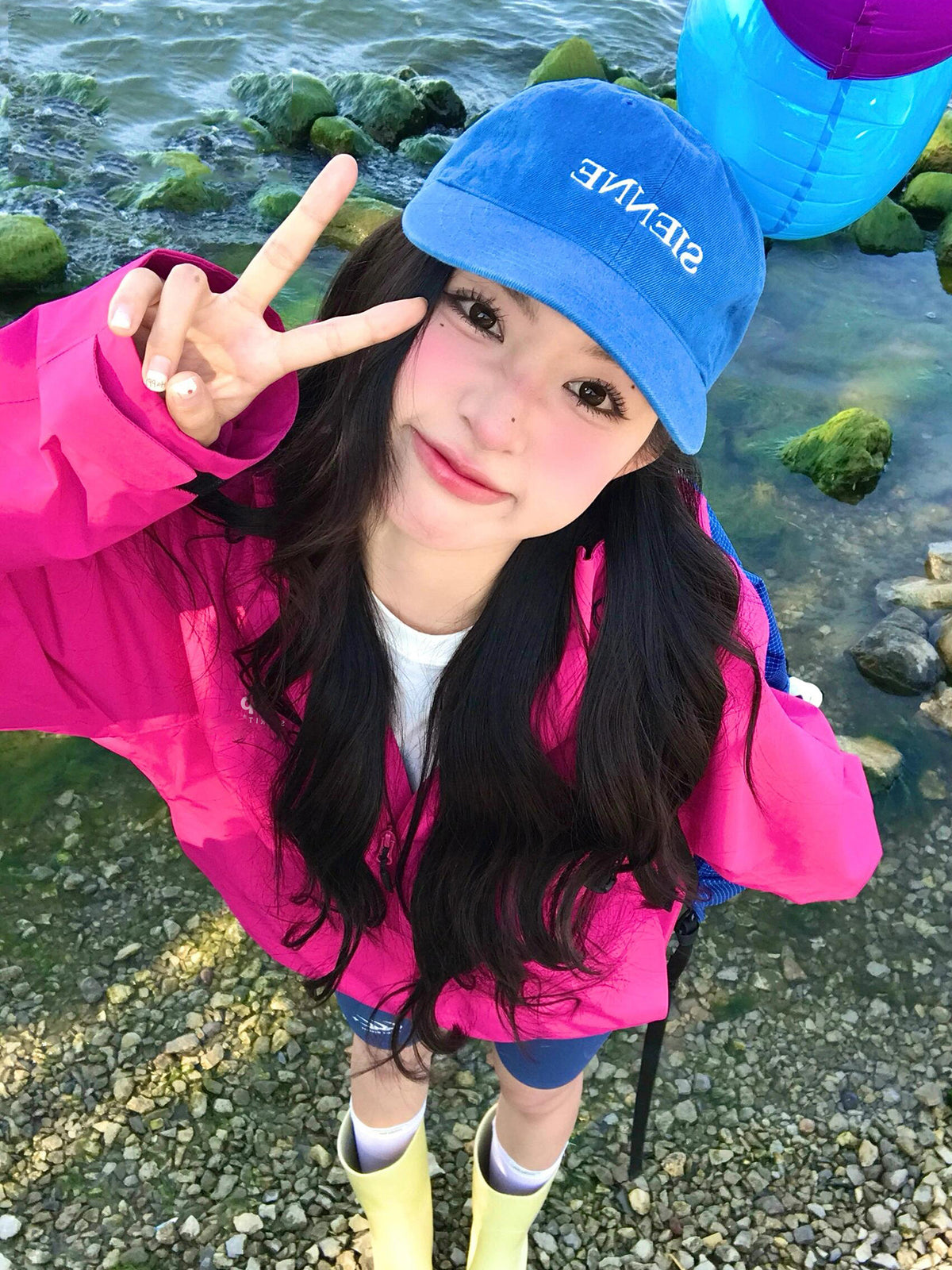 Luotuo Same Style Rose Red Jacket for Women 2025 New Outdoor Windproof Three-In-One Super Nice Little Jacket