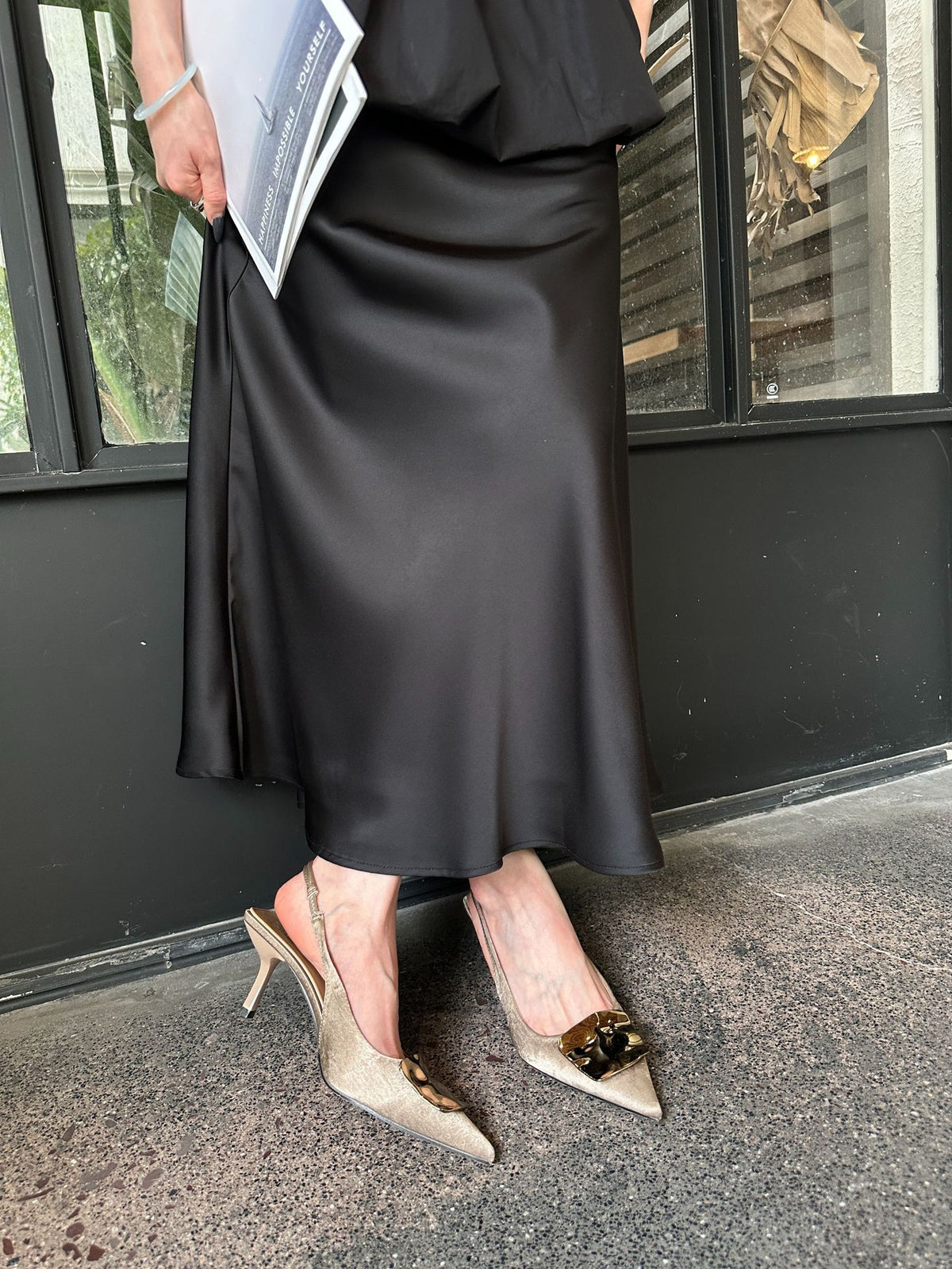 girls Design-Inspired Niche High Heels 2025 Spring/Summer New Simple Fashion Single Shoes with Metal Buckle Pointed Toe Shallow Mouth Closed-Toe Single Shoes