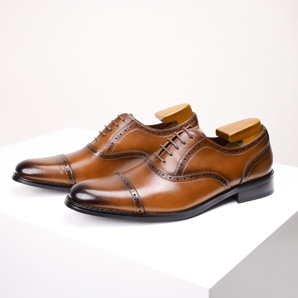 New Brogue Carved Men's Leather Shoes Men's Genuine Leather Business Shoes Casual Formal Wear Three-Joint British Business Style