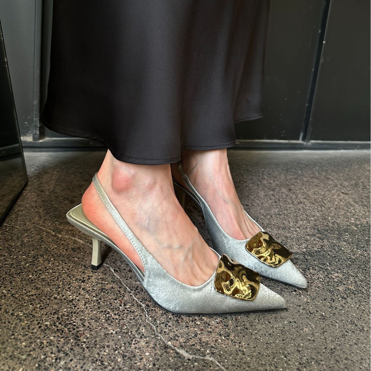 girls Design-Inspired Niche High Heels 2025 Spring/Summer New Simple Fashion Single Shoes with Metal Buckle Pointed Toe Shallow Mouth Closed-Toe Single Shoes