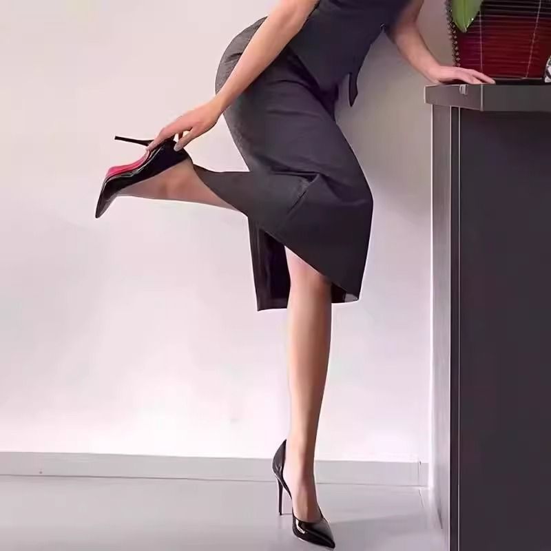 Nude High Heels for Women 2025 New Autumn and Winter Pointed Toe Stiletto Heels with Side Hollows New Elegant New Red Bottom Professional Shoes