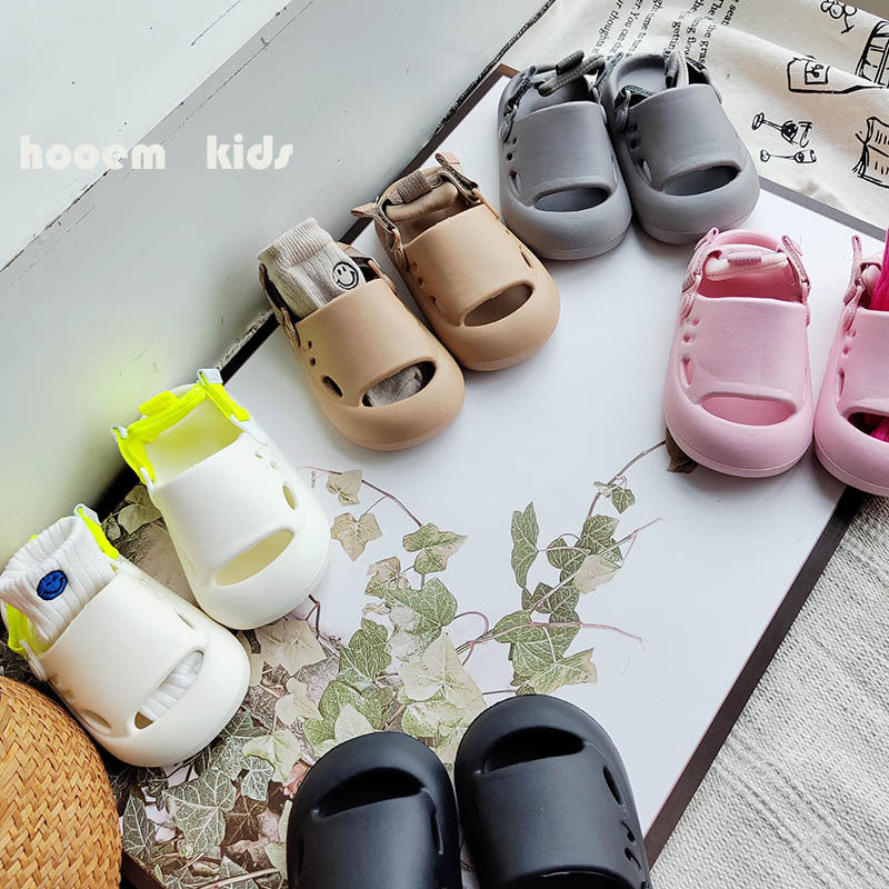 Children's Sandals Men and Women's Children Wading Baotou Waterproof Hole Beach Shoes Sports Outdoor Slippers