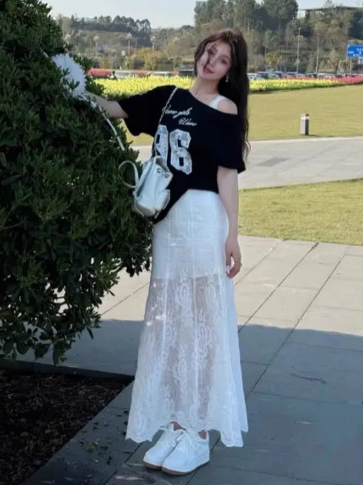 Summer beautiful wear suit 2025 ~ new Korean fashion lace shoulder T-shirt fishtail skirt two-piece set