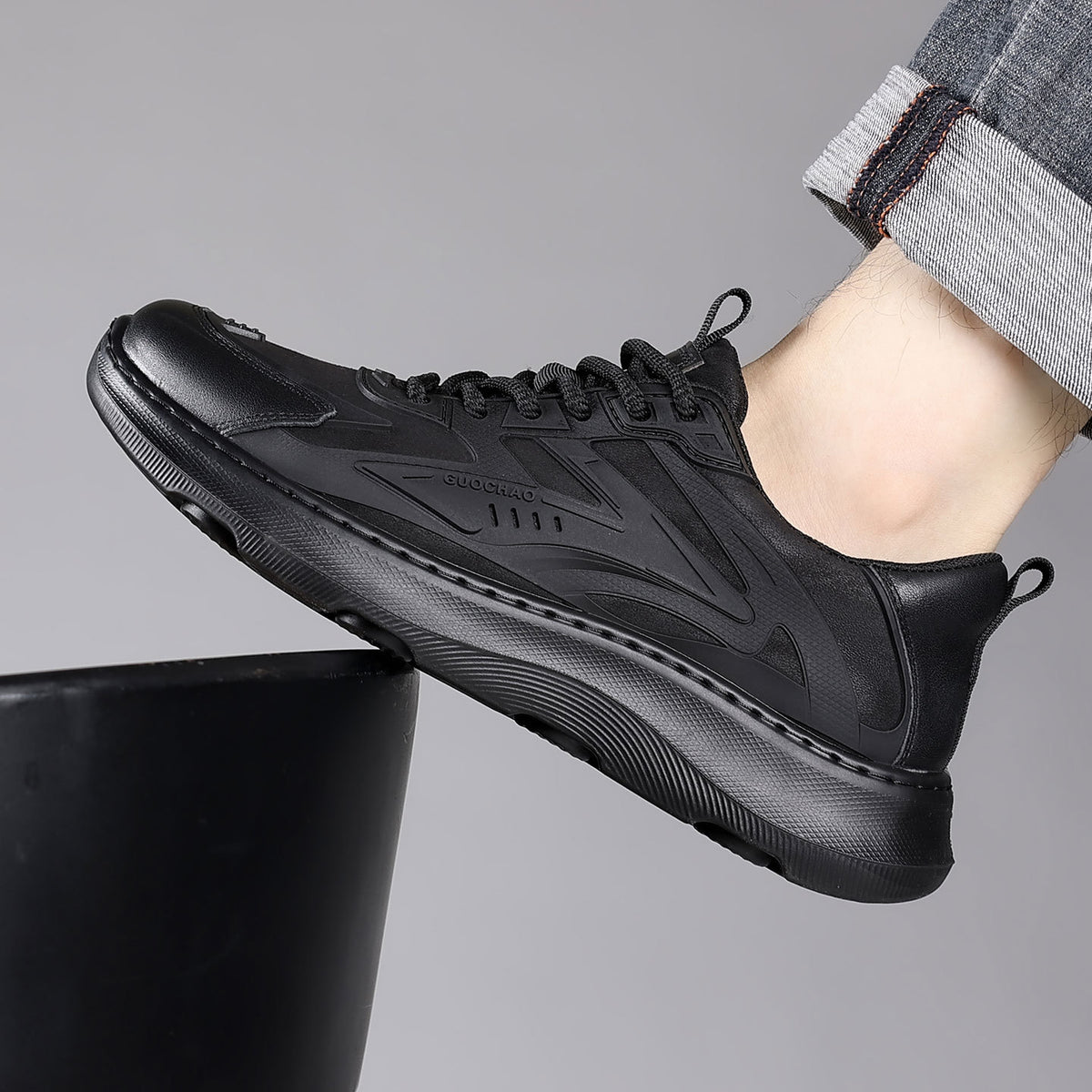Winter Men's Shoes New Thick-Soled Sports Casual Leather Shoes Lace-Up Men's Casual Shoes Versatile Fleece-Lined Warm Shoes for Men