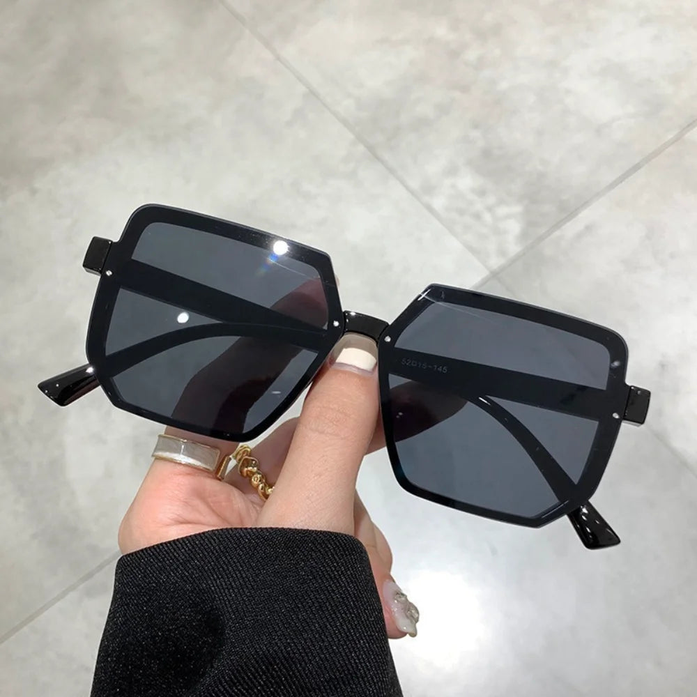 Vintage Women Large Frame Square Sunglasses Men Luxury Sun Glasses Brand Design Trendy Eye Glasses UV400 Shades Driving Goggle