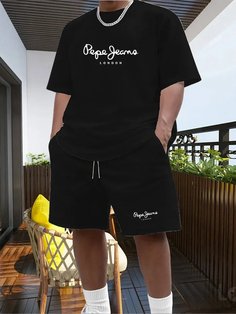 New Summer Fitness Sportswear for Men, Short-sleeved T-shirt and Shorts Two-piece Set, Breathable and Quick-drying Casual Wear.