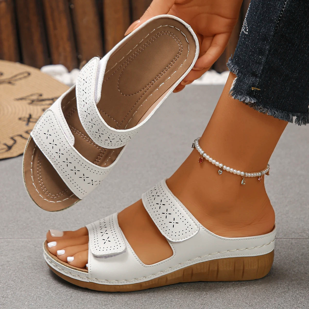 Women Sandals Casual Wedge Slippers Comfortable Thick-soled Open-toe Slippers Platforms Women Shoes Fashion Lightweight Sandals