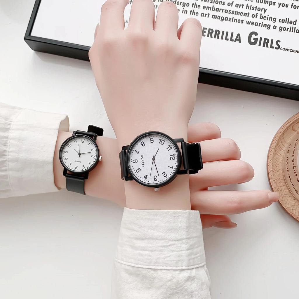 Simple Black Watch Quartz Watches for Women Silicone Strap Ladies Leisure Wristwatch Light-Luxury Student Exam Watch Clock Gifts
