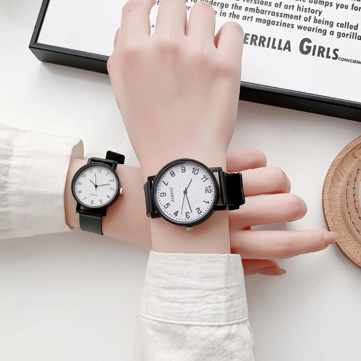 Simple Black Watch Quartz Watches for Women Silicone Strap Ladies Leisure Wristwatch Light-Luxury Student Exam Watch Clock Gifts