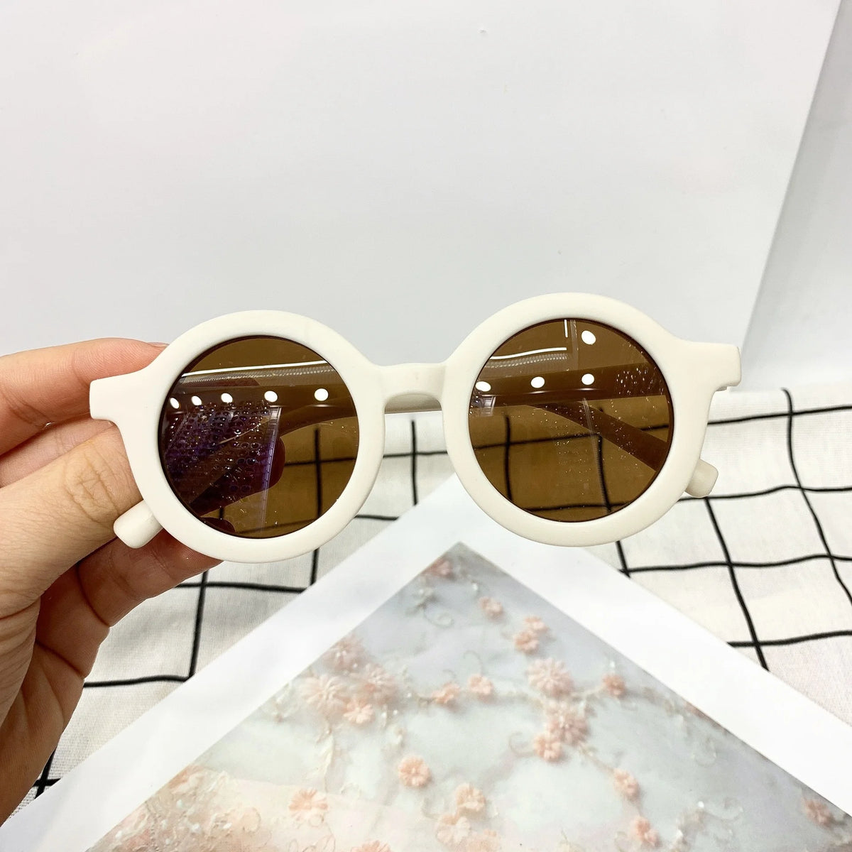 Cute kids Sunglasses parent child frosted glasses new 1-8 year old baby decorative Sunglasses trendy kids Sunglasses