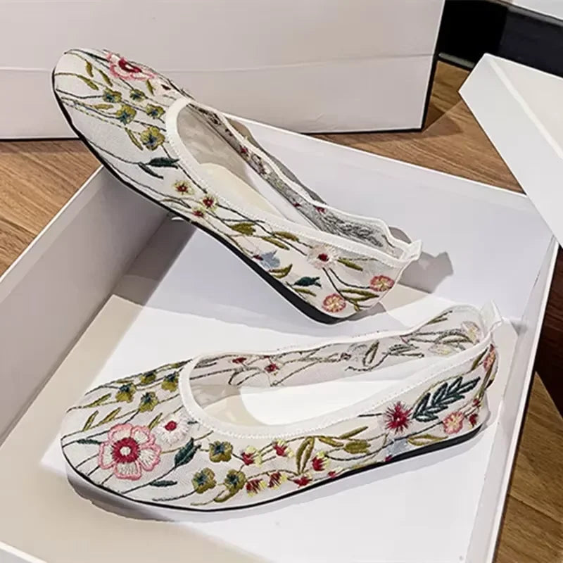 2025 Embroidery Flower Design Loafers Women Fashion Light Breathable Mesh Mules Flat Shoes Shallow Mouth Non Slip Ballet Shoes