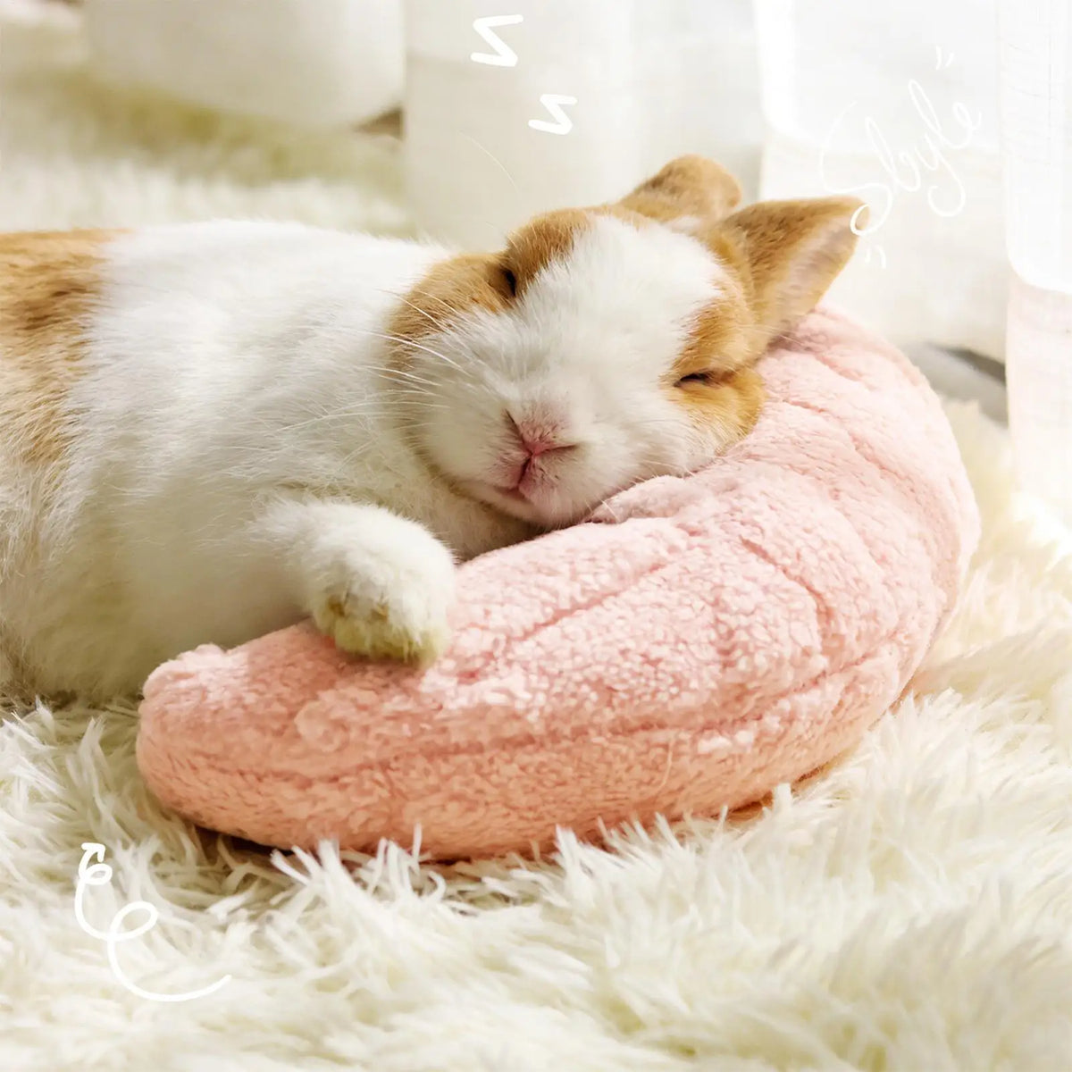 Pet Neck Pillow Moon Shape Plush Soft Bedding  Pillow For Small Animal Hamster Ferret Bunny Cage Sleeping Pet Supplies
