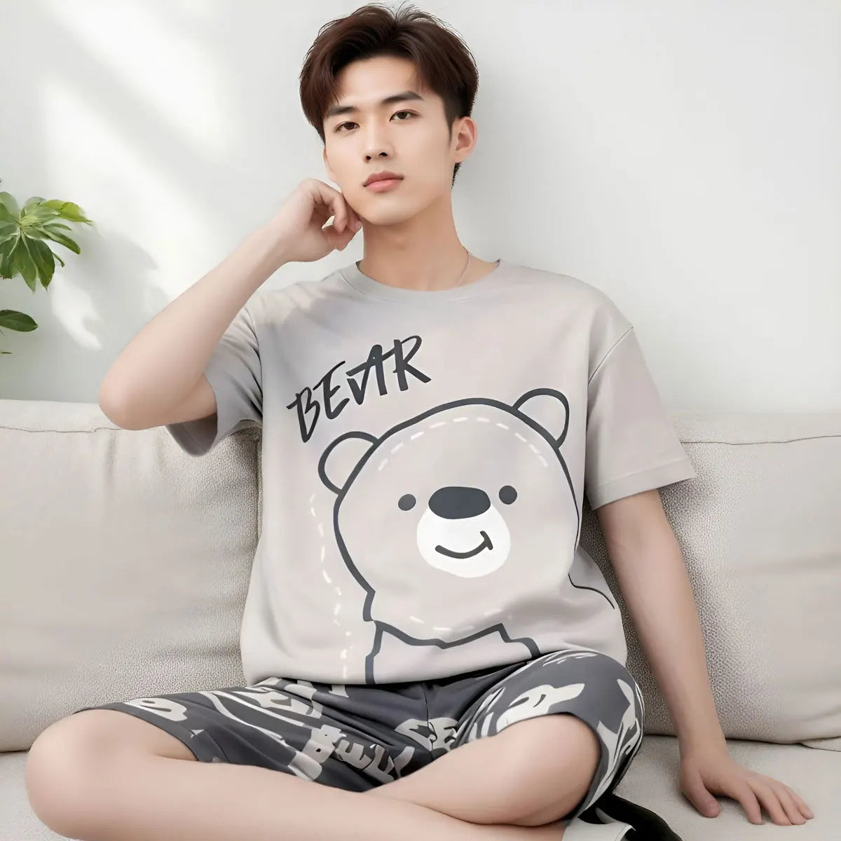 Men's short-sleeved pajama set with striped cartoon pattern - Boys' simple and casual home wear