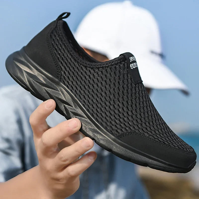 Men Loafers Light Walking Breathable Summer Comfortable Women Casual Shoes Men Sneakers Couple Shoes Plus Size