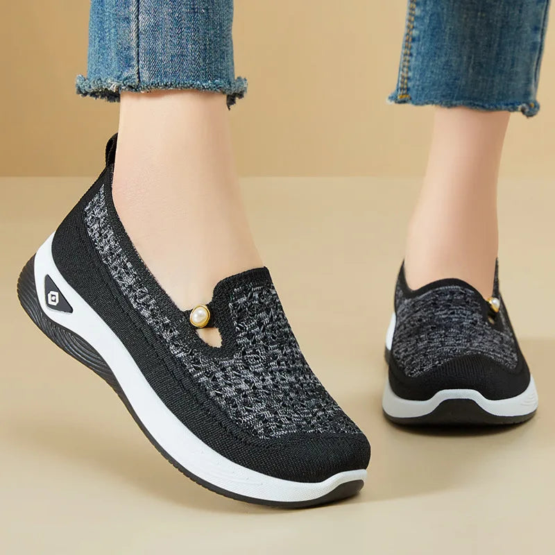 2026 Women's Shoes Stylish Comfortable Casual Loafers Lightweight Moms Fashionable Flats Non Slip New Spring Trendy Sneakers