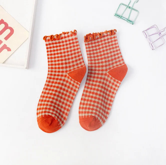 Women's Socks Autumn Checkered Retro Vintage Cotton Socks Crew Comfortable Color Fashion Sock Elastic Plaid Short Socks Woman Sox
