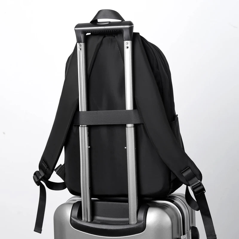 Men's casual business backpack, large capacity computer bag, waterproof fabric, suitable for daily commuting, school, travel