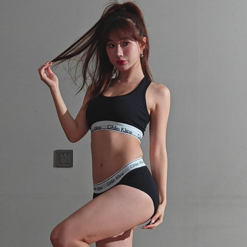Women's Cotton Sports Bra Set with Padded Underwear And Flat Angle Sports Shorts Comfortable Breathable
